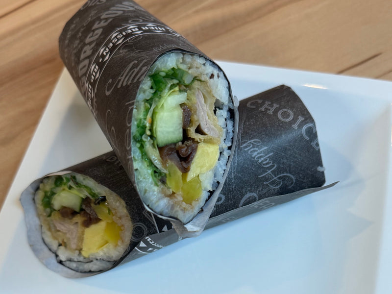 Sushi Burito mit Thunfisch Tempura ganz